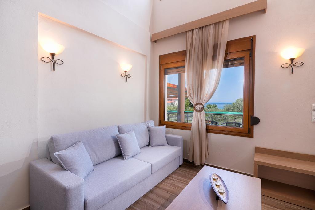 Kapsogeorgis Rooms Koinira Bagian luar foto